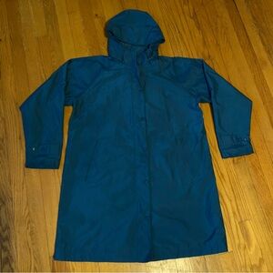 Women's Dark Medium Turquoise color LL Bean Raincoat Size L